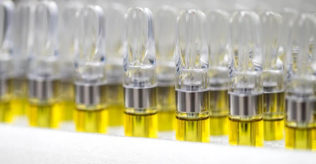 live resin and distillate (2).webp